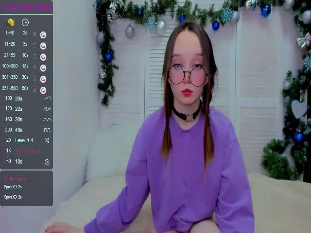 Live sex webcam photo for WhitneyNeal #271772604