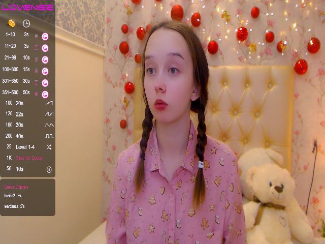 Live sex webcam photo for WhitneyNeal #271863147