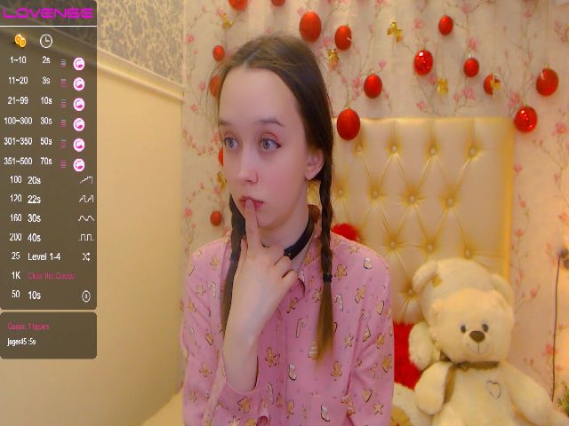 Live sex webcam photo for WhitneyNeal #271917214