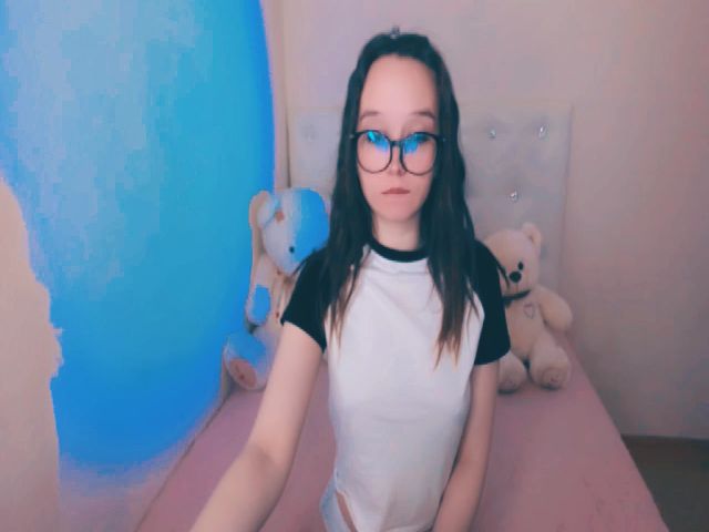 Live sex webcam photo for WhitneyNeal #272248103