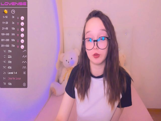 Live sex webcam photo for WhitneyNeal #272249158