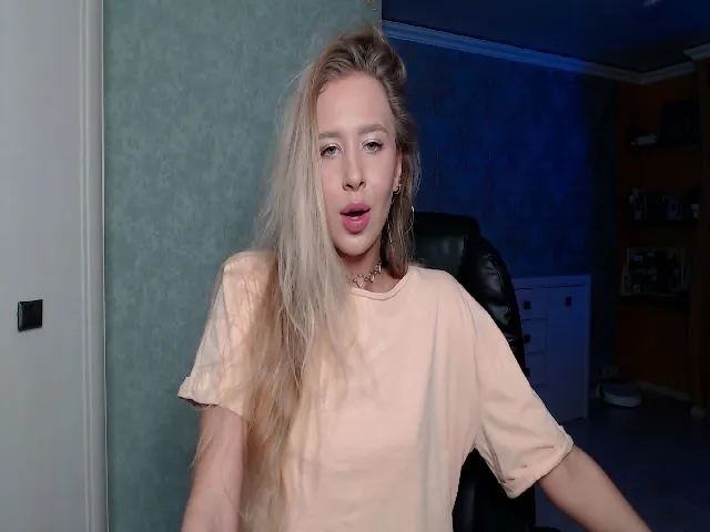 Live sex webcam photo for Whynot___ #273399952