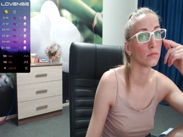 Live sex webcam photo for WicaJordan #273824753