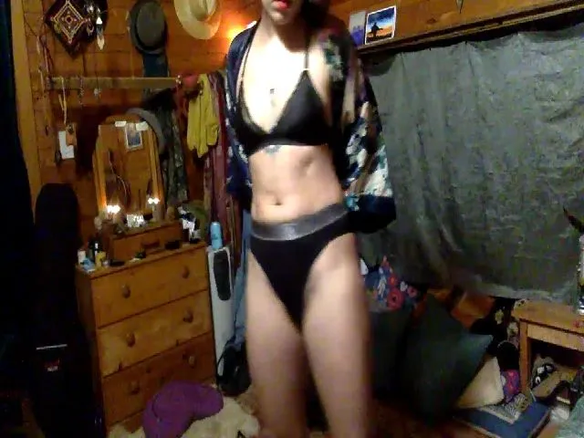 Live sex webcam photo for WildNature88 #271771377