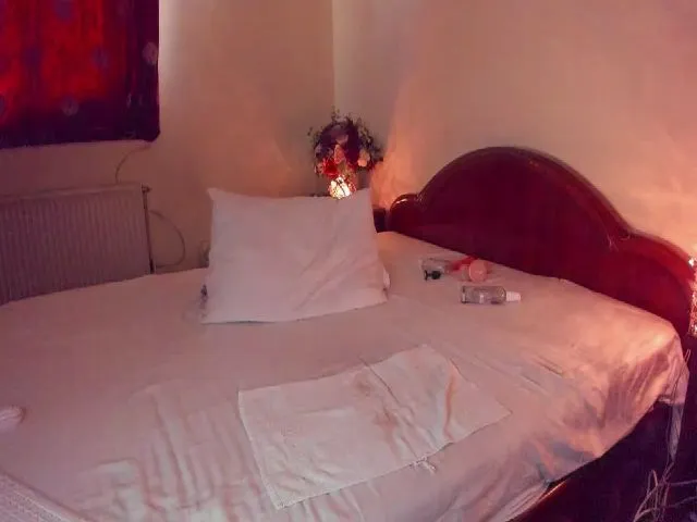 Live sex webcam photo for Wildallisa #271992153