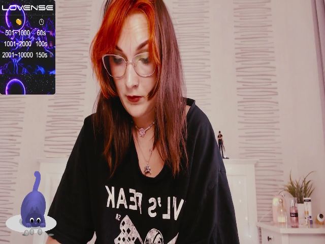 Live sex webcam photo for WinonaCooper #272538115