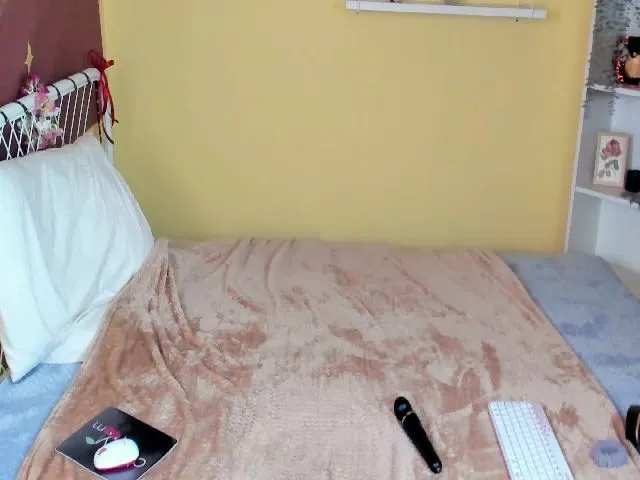 Live sex webcam photo for Witchy_ #273179222