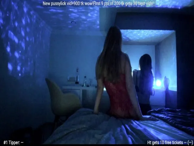 Live sex webcam photo for WonderMama #272645287