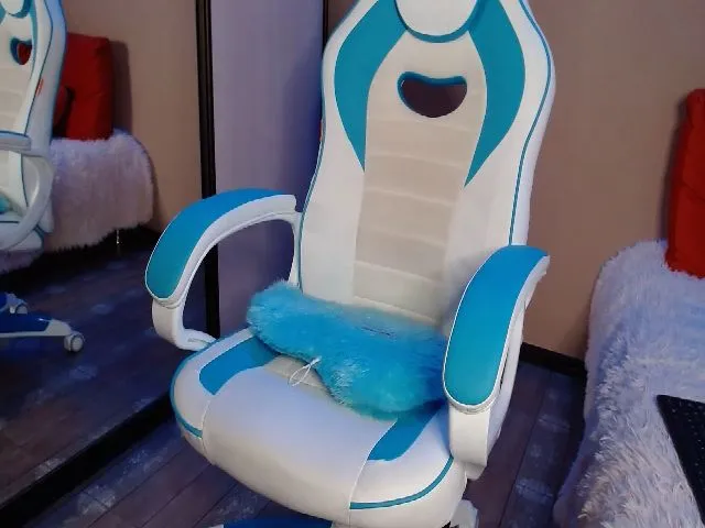 Live sex webcam photo for Wowww_Page #272953441