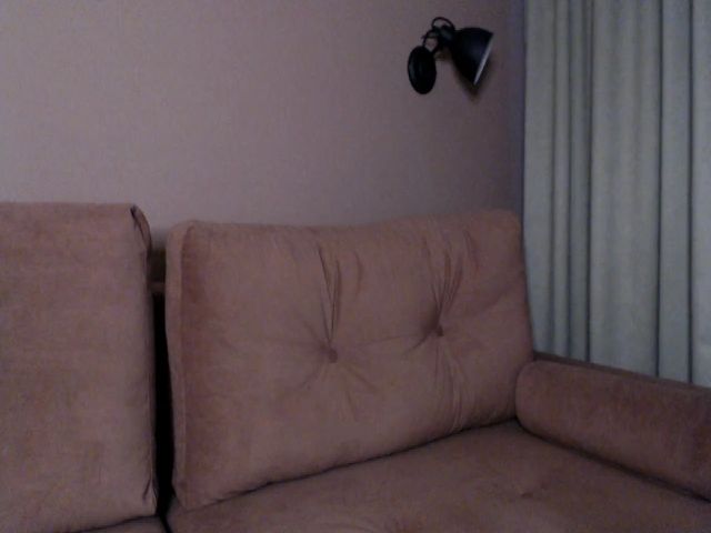 Live sex webcam photo for XBombina #272407322