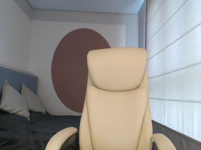 Live sex webcam photo for XBombina #274207547