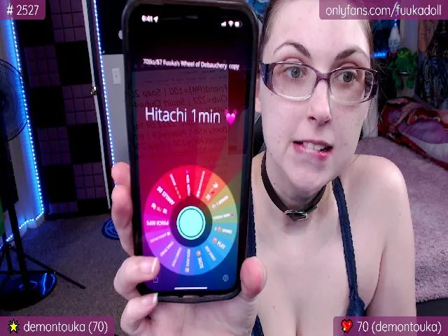 Live sex webcam photo for XFuukaX #272489577