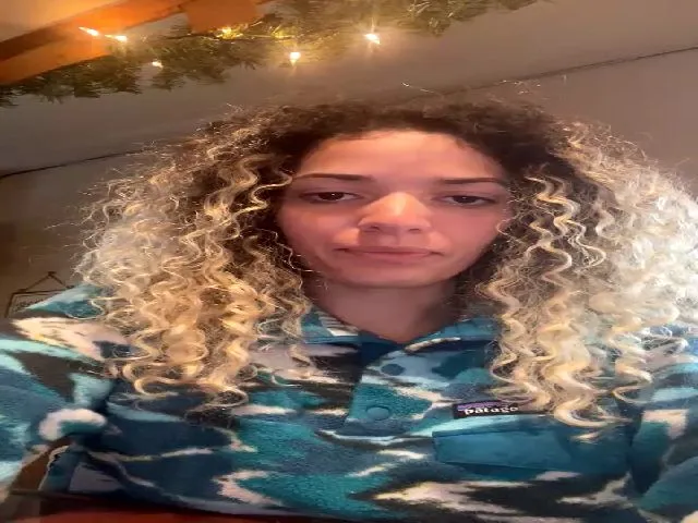 Live sex webcam photo for XKushKittyX #274059845