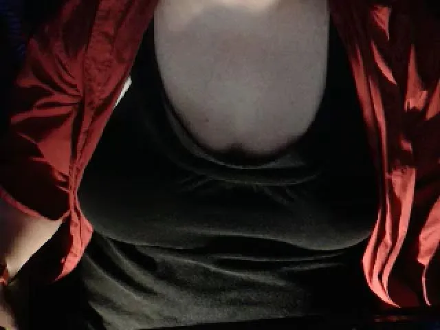 Live sex webcam photo for XMayaxxx #271795386