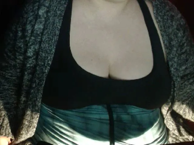 Live sex webcam photo for XMayaxxx #272403109