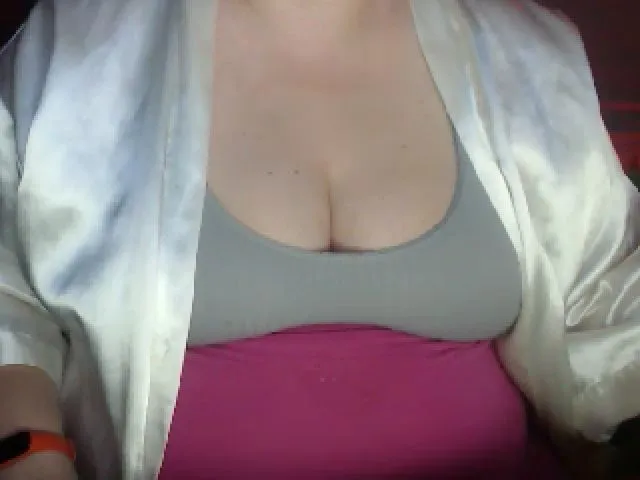 Live sex webcam photo for XMayaxxx #273745132