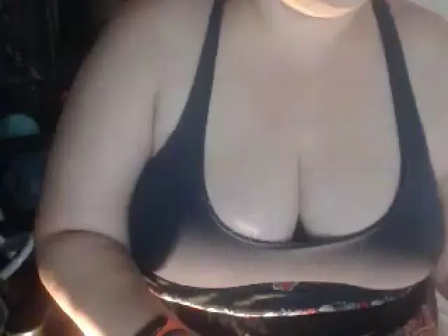 Live sex webcam photo for XMayaxxx #274185489