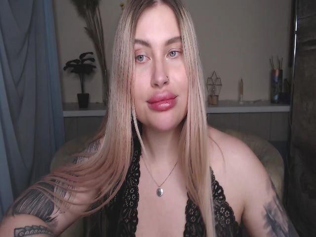 Live sex webcam photo for XMiss_ #272695582