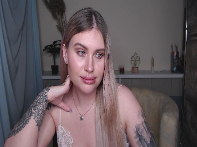 Live sex webcam photo for XMiss_ #272742746