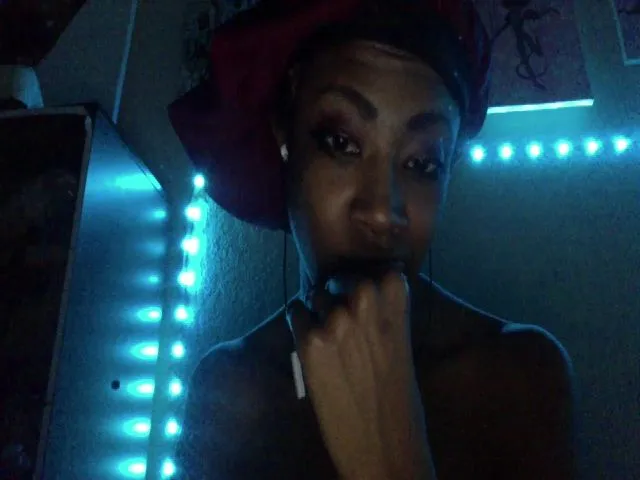 Live sex webcam photo for XMochaPuffX #272619328