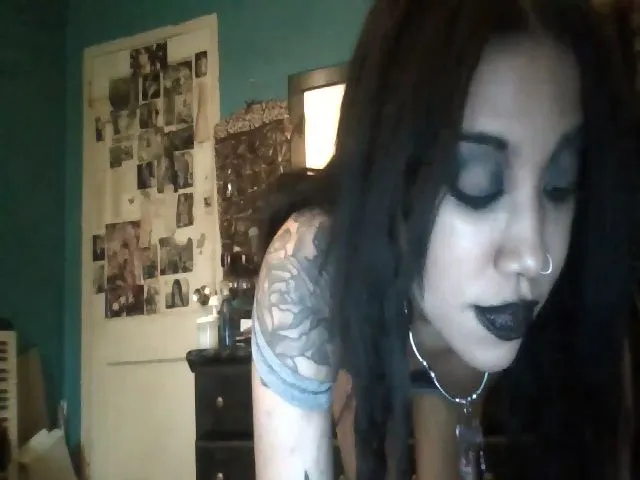 Live sex webcam photo for XMoonLightXX #273204366