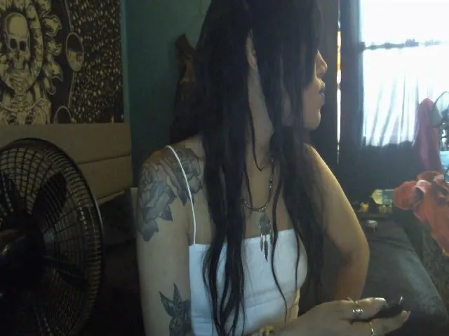 Live sex webcam photo for XMoonLightXX #273260419