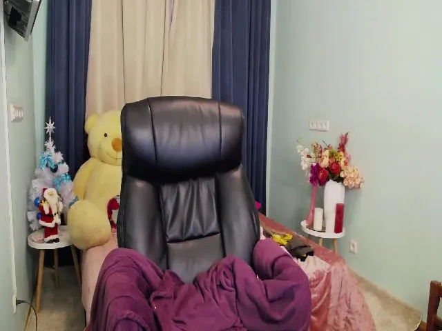 Live sex webcam photo for XRoxxxy #271839544