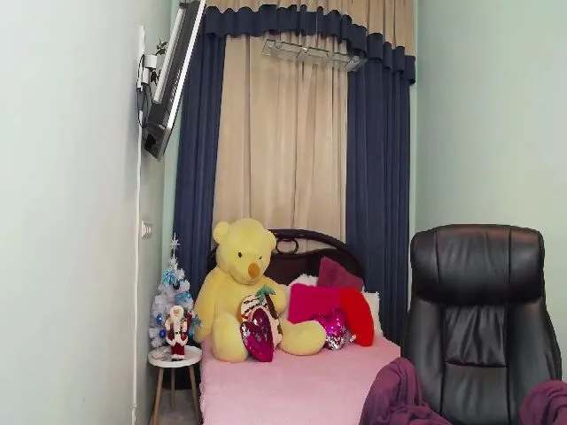 Live sex webcam photo for XRoxxxy #271992404