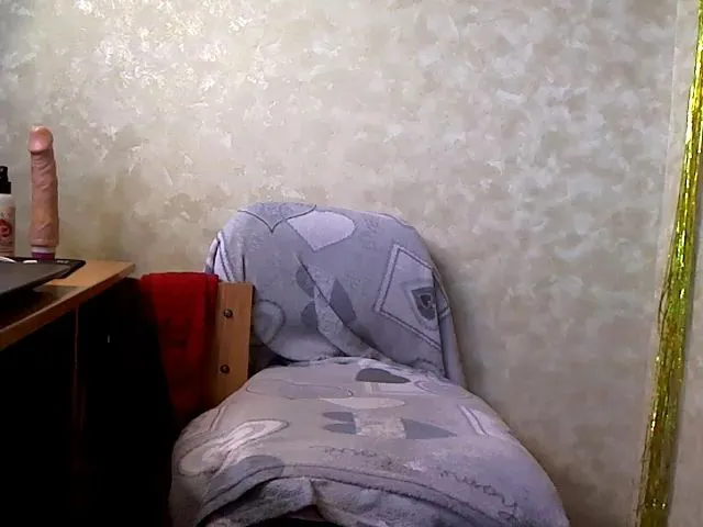Live sex webcam photo for XTvoiPersikX #272632518
