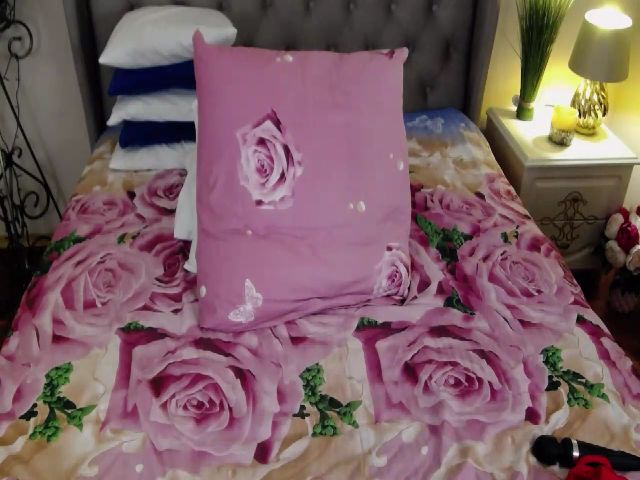 Live sex webcam photo for XXAlanaXX #272318336