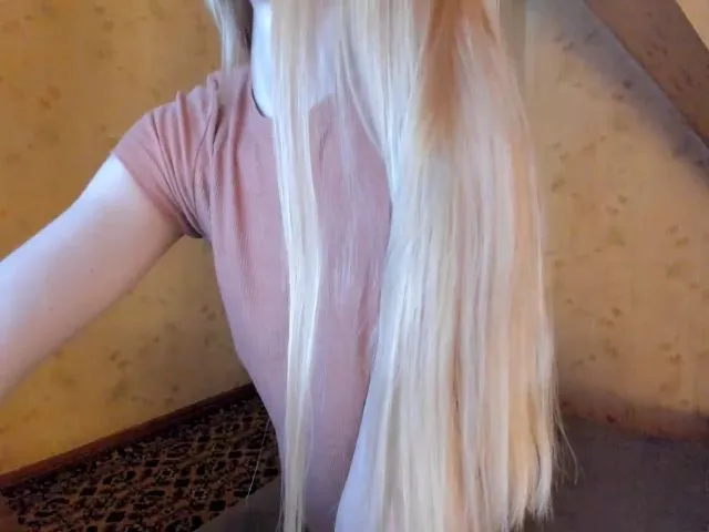 Live sex webcam photo for X_model_S #271742611