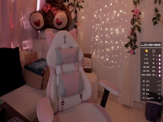 Live sex webcam photo for Xbrigittee #274651319