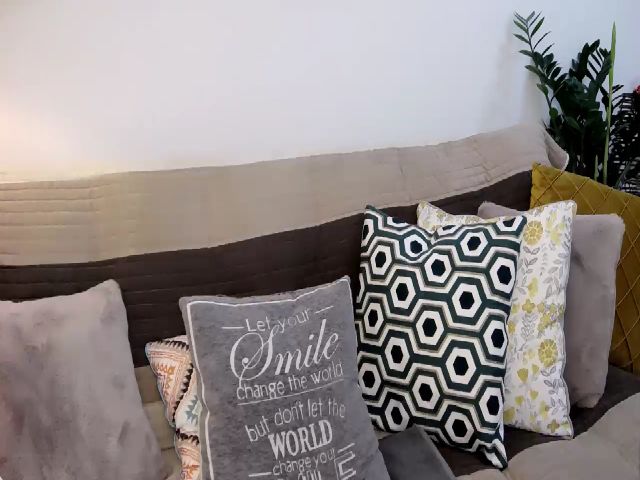 Live sex webcam photo for Xenthia #271792808