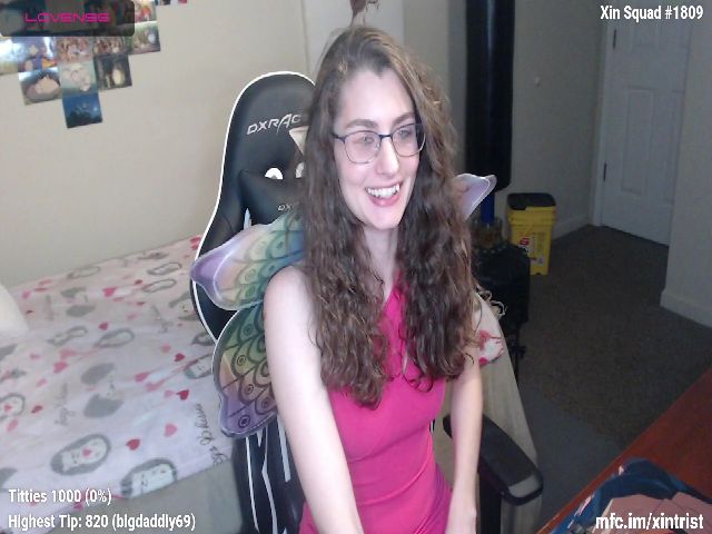 Live sex webcam photo for Xintrist #272235150