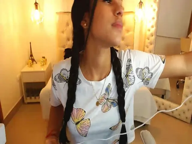 Live sex webcam photo for Xiomi_cortes #272334290