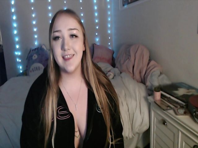 Live sex webcam photo for Xpoutprincess #272717993