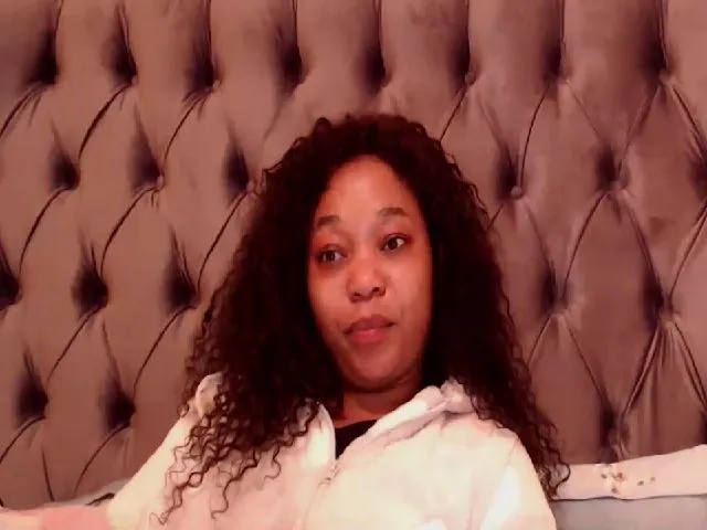 Live sex webcam photo for Xxamor #273843063