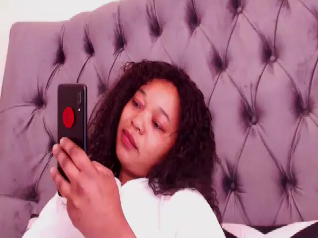 Live sex webcam photo for Xxamor #274373335