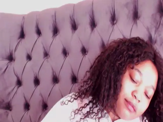 Live sex webcam photo for Xxamor #274382776