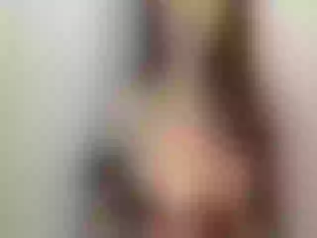 Live sex webcam photo for Xxxawesomeart #272569300