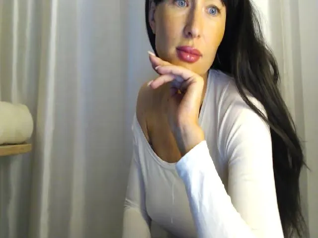 Live sex webcam photo for Xxxawesomeart #274089611