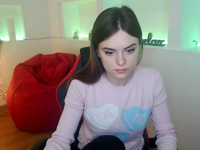 Live sex webcam photo for YR_BB #272225137