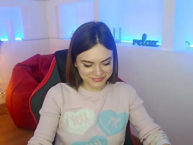 Live sex webcam photo for YR_BB #272225981