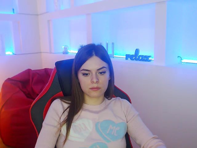 Live sex webcam photo for YR_BB #272228764