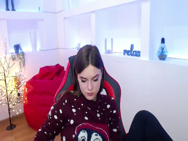 Live sex webcam photo for YR_BB #272255266