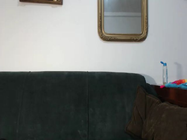 Live sex webcam photo for YSweetKaryna #273669532