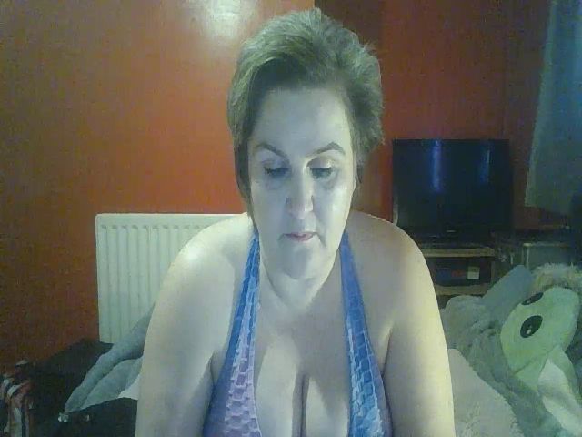 Live sex webcam photo for YUMMYMUMMY39 #272043613