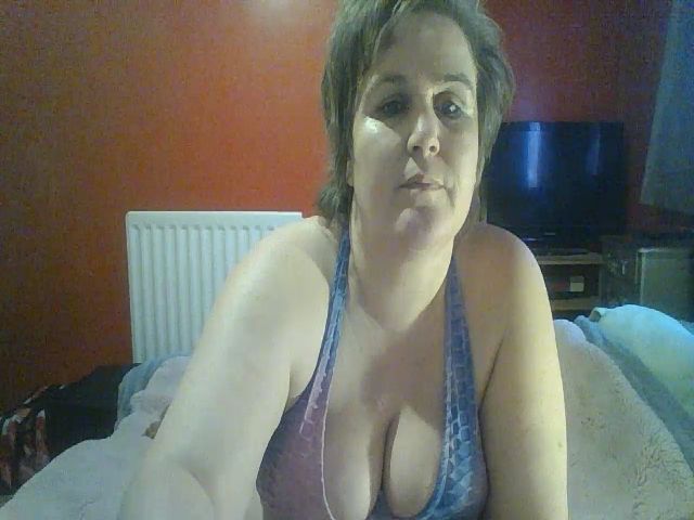 Live sex webcam photo for YUMMYMUMMY39 #272121694