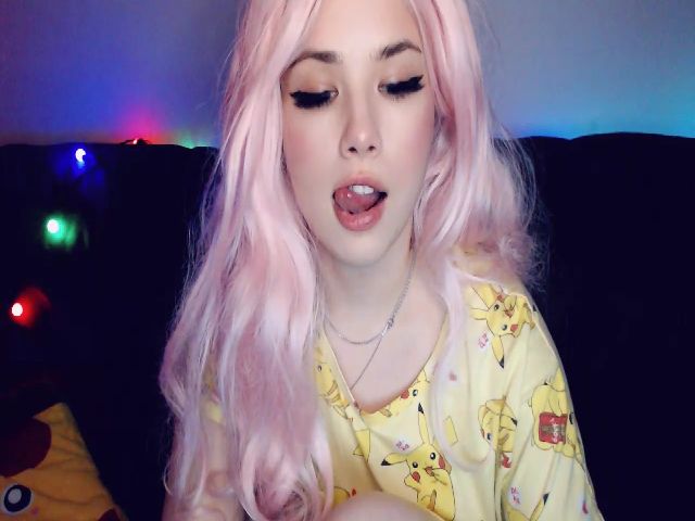 Live sex webcam photo for YUMMY_TIFFANI #271749225