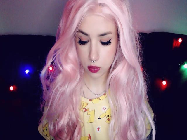 Live sex webcam photo for YUMMY_TIFFANI #271783805